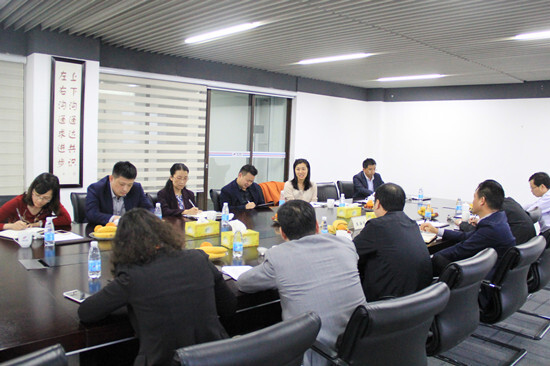 寧波開發(fā)區(qū)管委會在我集團召開重點外貿企業(yè)座談會